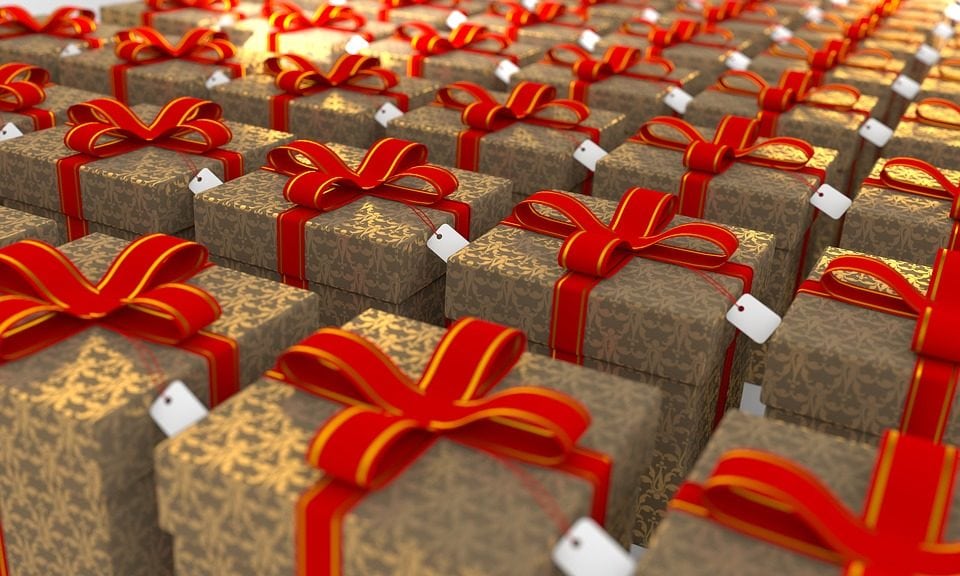 How to Use the Holiday Rush to Also Boost Sales for the New Year